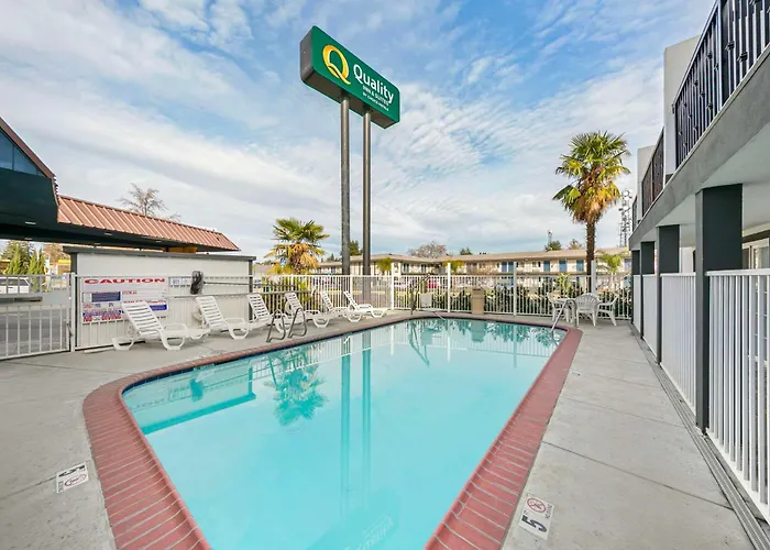 Quality Inn & Suites