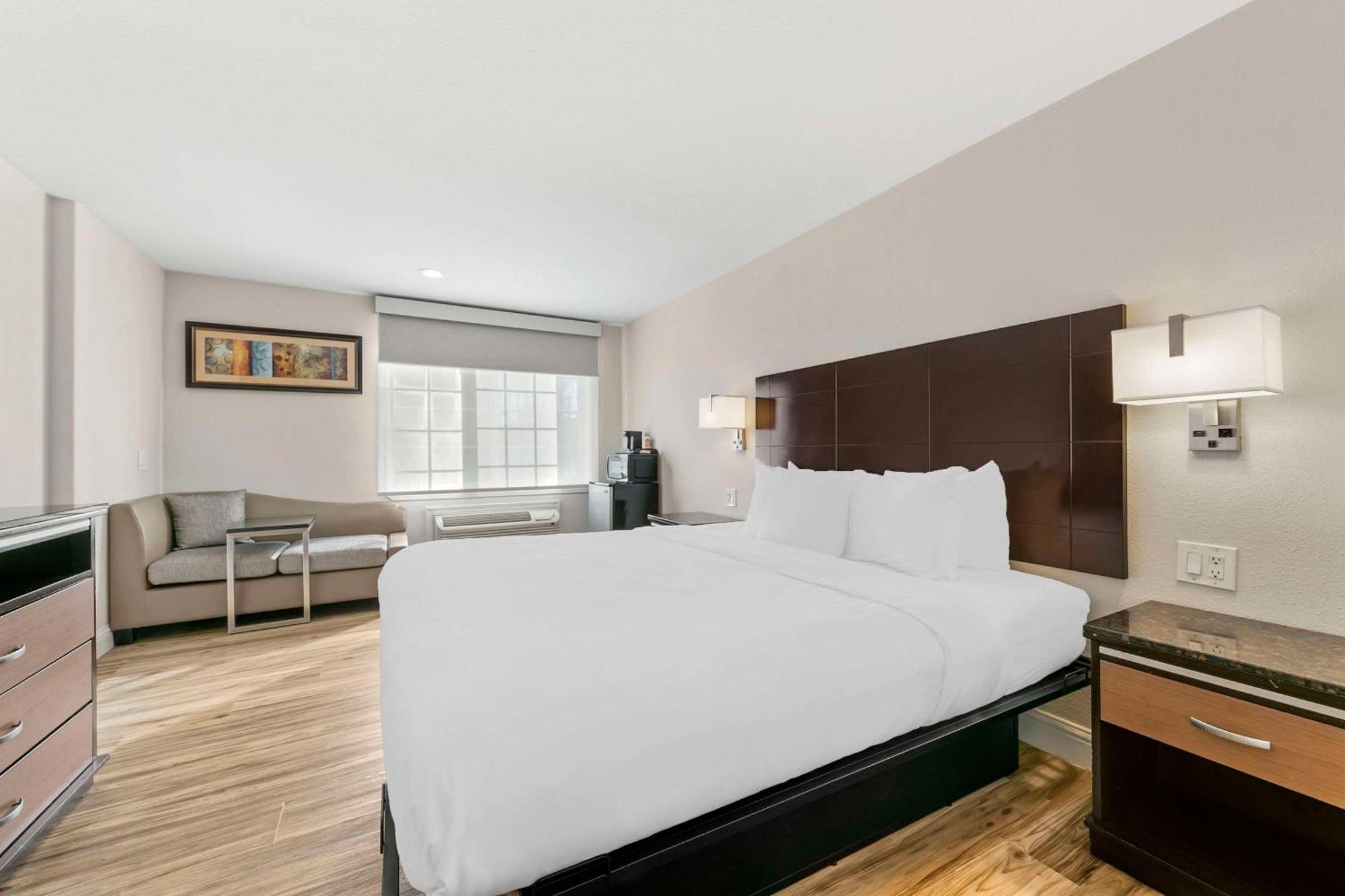 Quality & Hotel