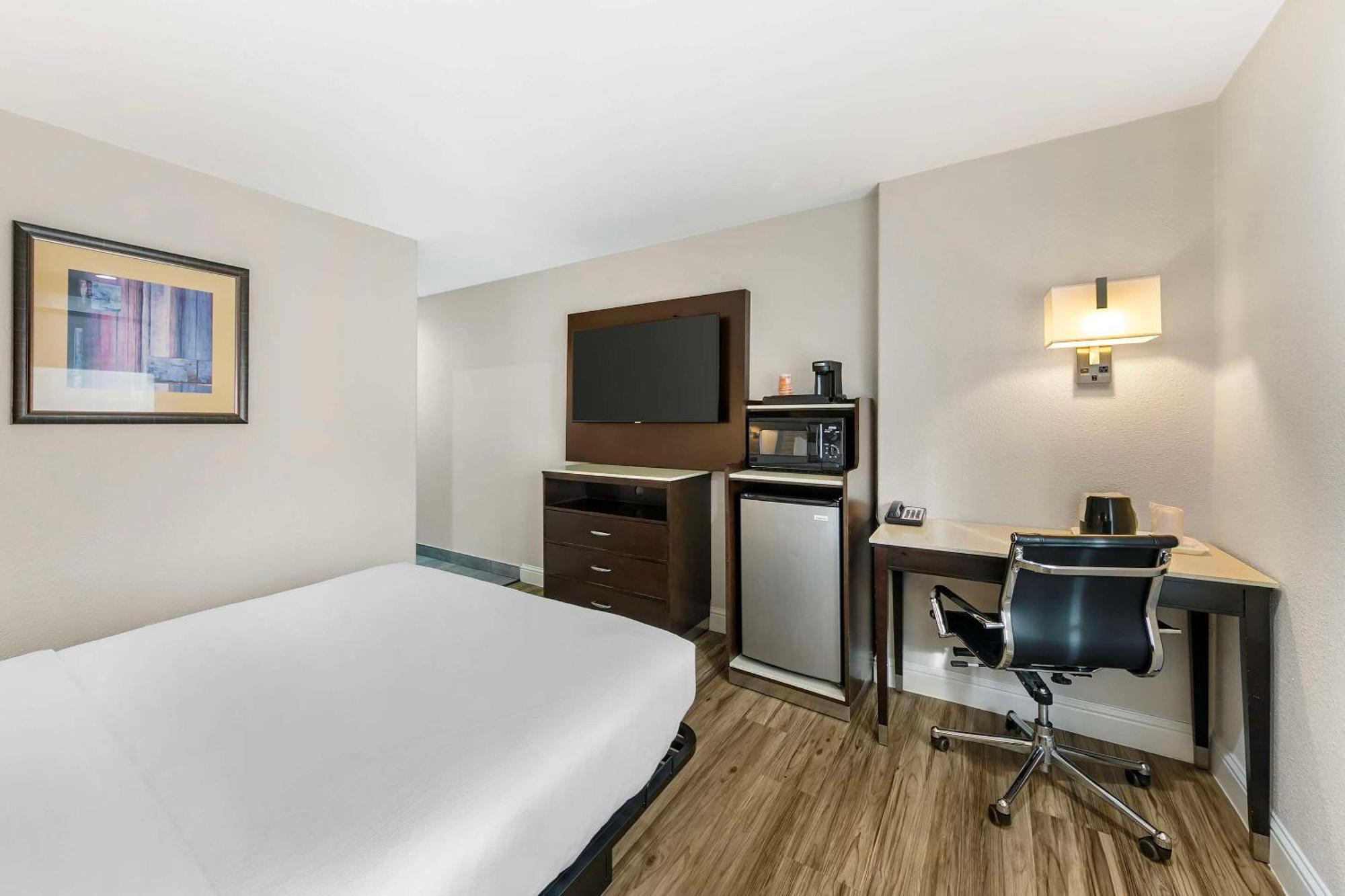 Quality & Hotel 2*