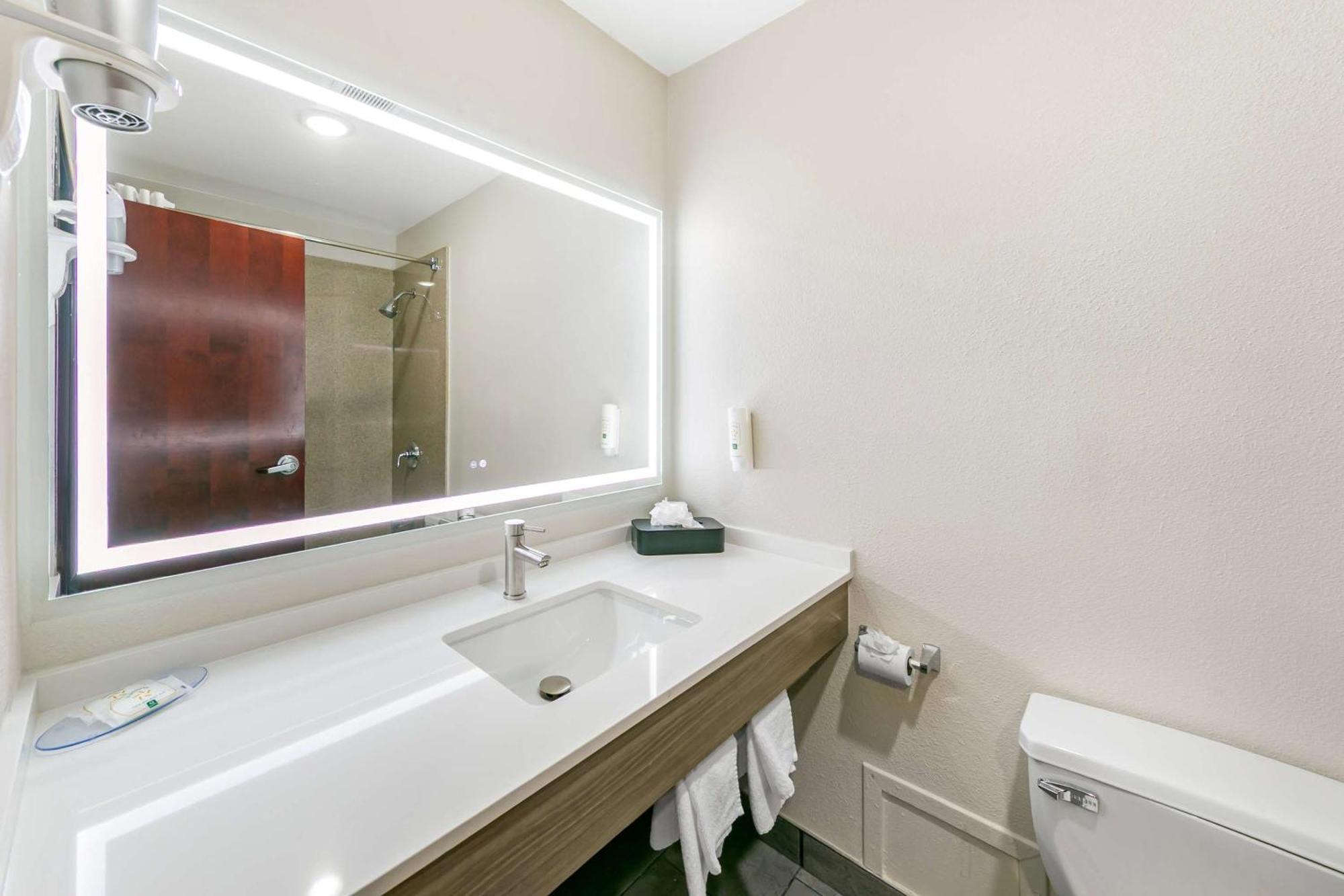 Hotel Quality & Sacramento